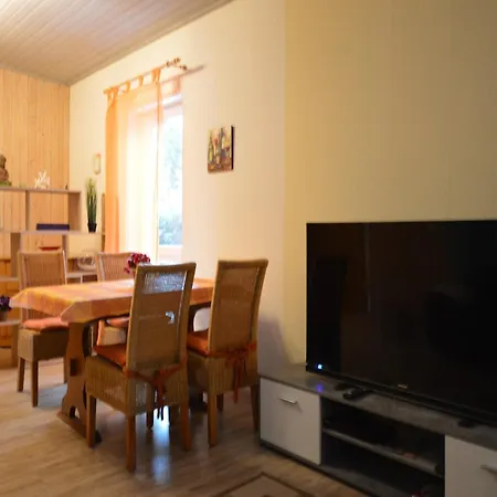 Wunderschoene Im Burgenland, Cleaning Included Daire